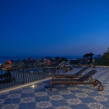 Bed and Breakfast Gli Archi Sul Mare Гаэта Экстерьер фото